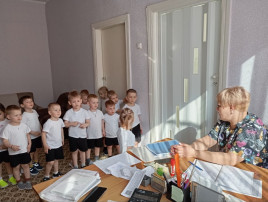 "Экскурсия в медицинский кабинет" "Экскурсия в медицинский кабинет".
