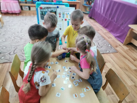 Сортируем мусор - бережем природу! Сортируем мусор - бережем природу!.