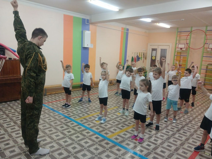 Зарядись с героем Зарядись с героем.